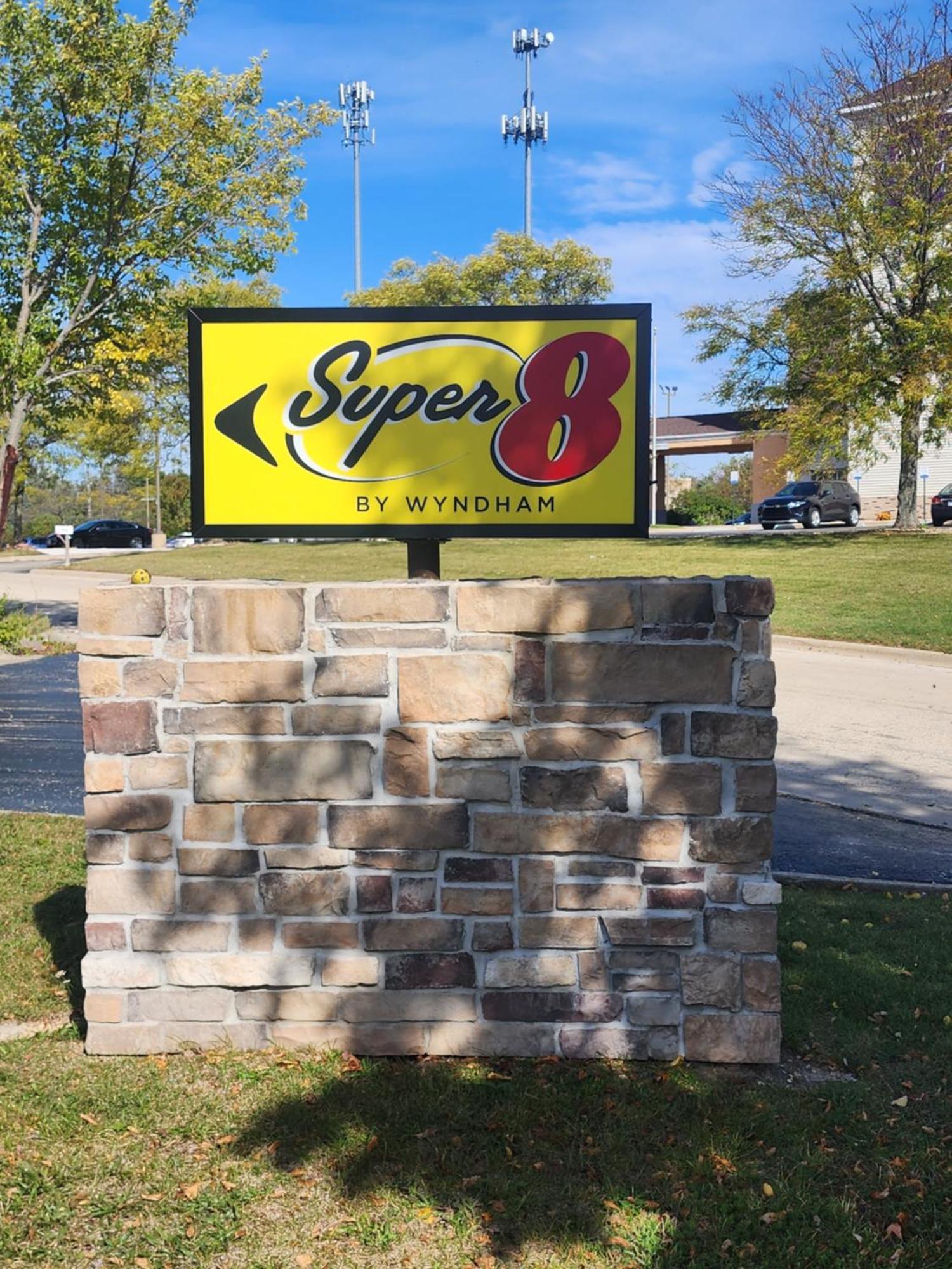 Super 8 By Wyndham Rockford I-90 Casino District Hotel Ngoại thất bức ảnh